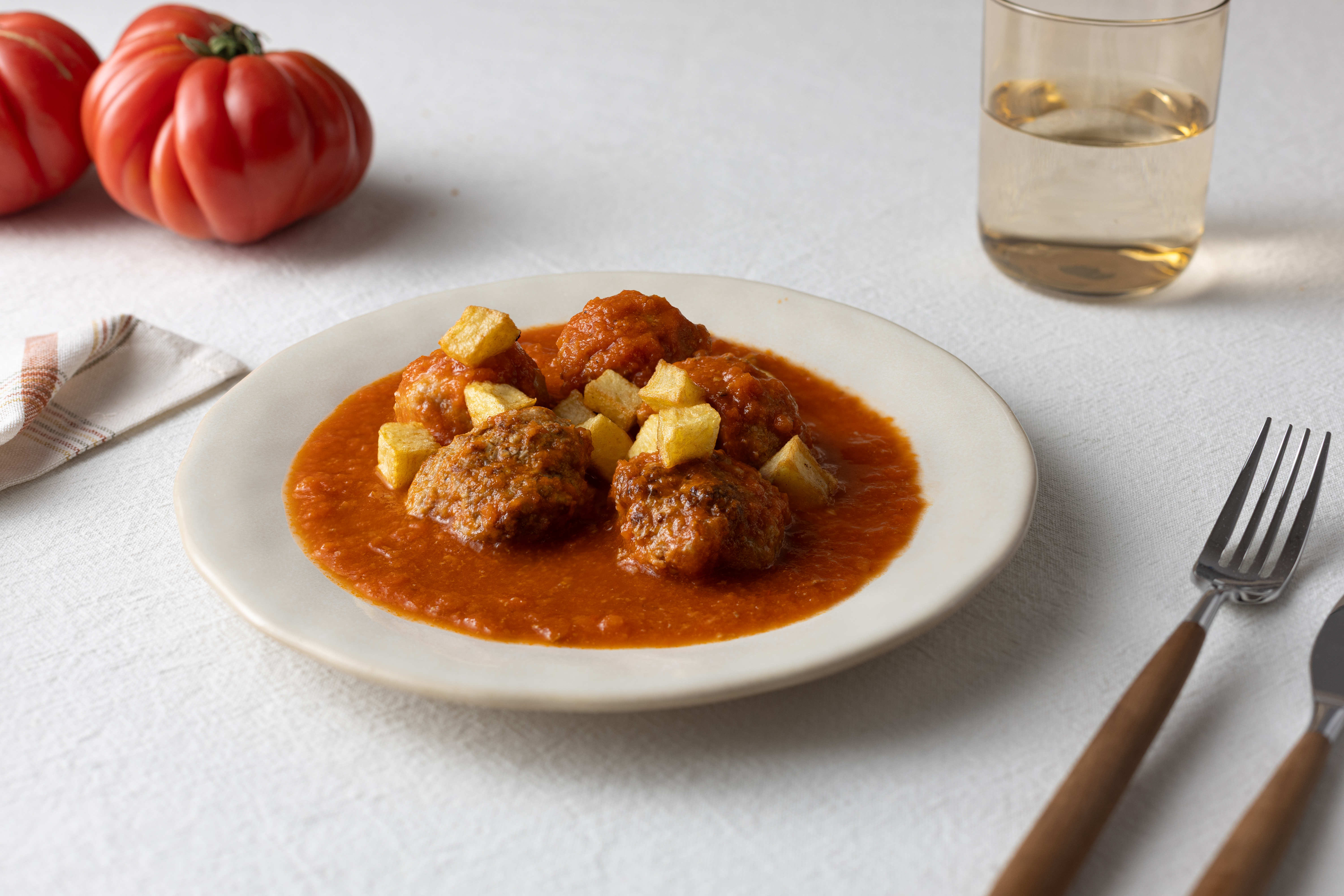 Mandonguilles amb salsa de tomàquet