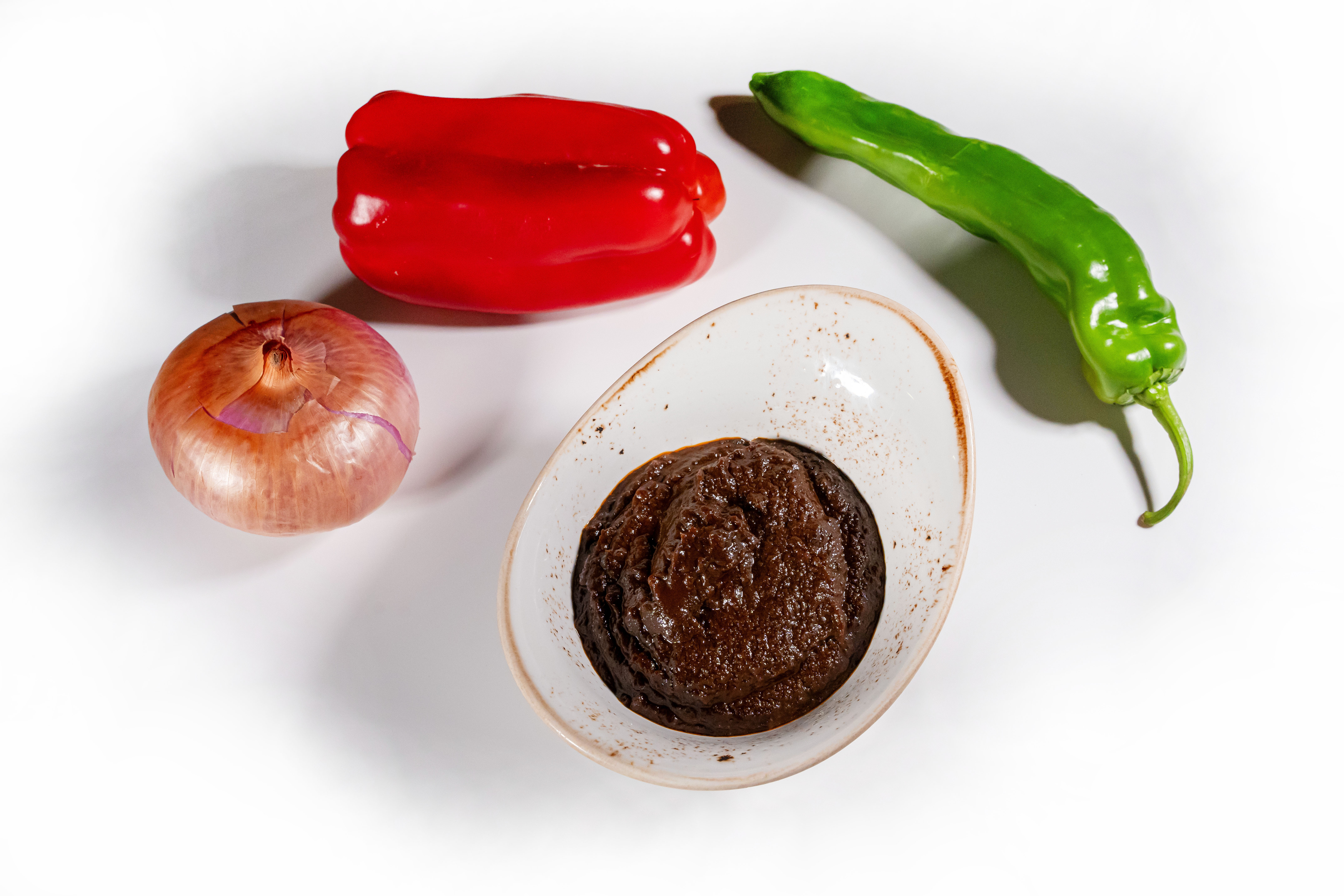 Sofrito de cebolla, tomate y pimientos